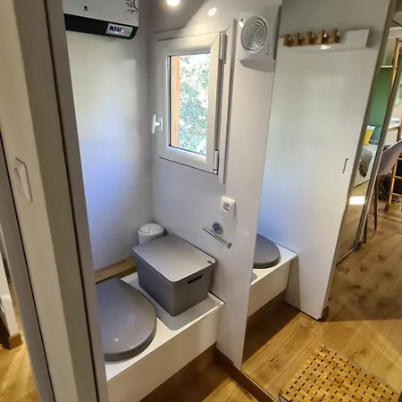 Tiny House Les Nuits Du Verger Apartmán Couëron